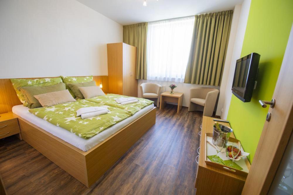 Hotel Berounka Hrebecniky Exterior foto